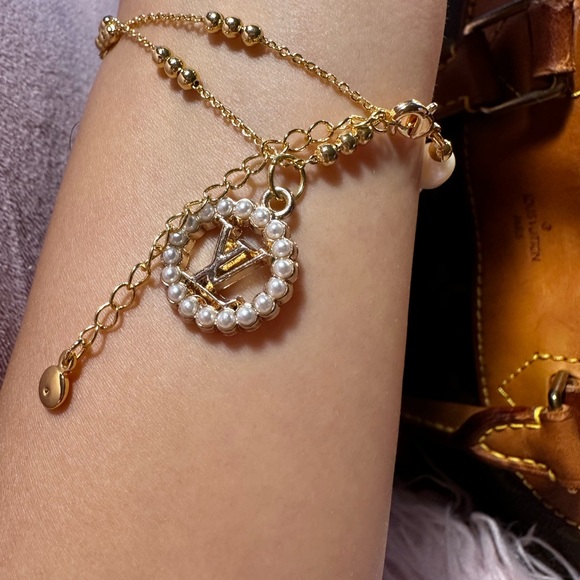 LV Zipper Pull Charm - Picture 1 of 15